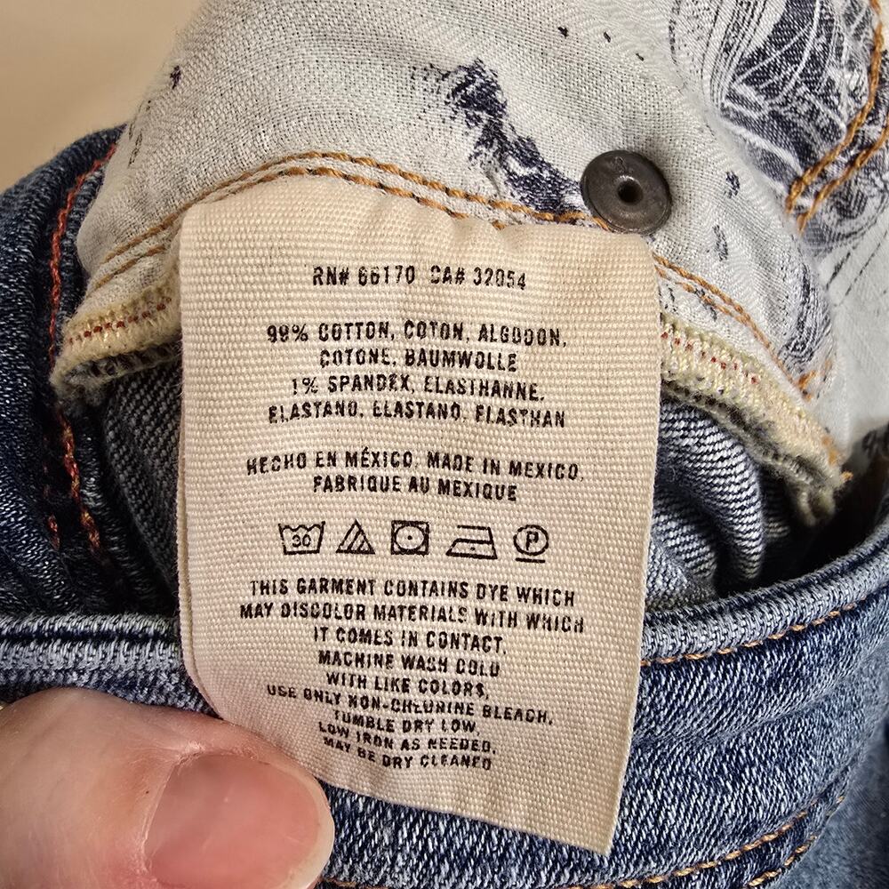 Women's Pilcro and the Letterpress Hyphen Distressed Denim Jeans | Size 30 - Picture 9 of 9